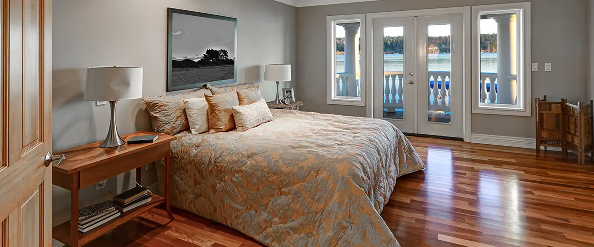 hardwood-floors-in-bedroom