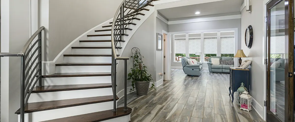 hardwood-floor-stairs