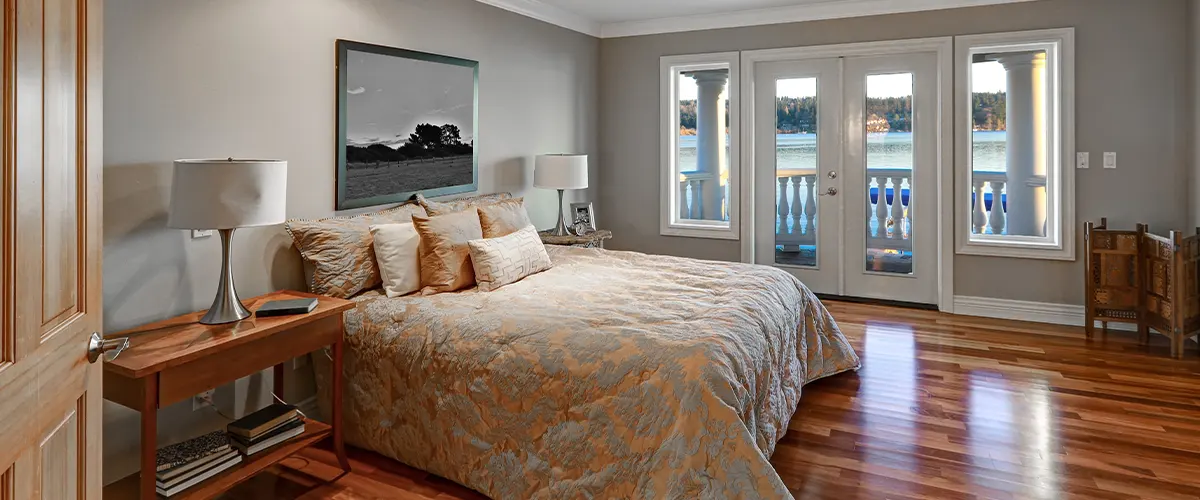 wood-floors-in-bedroom