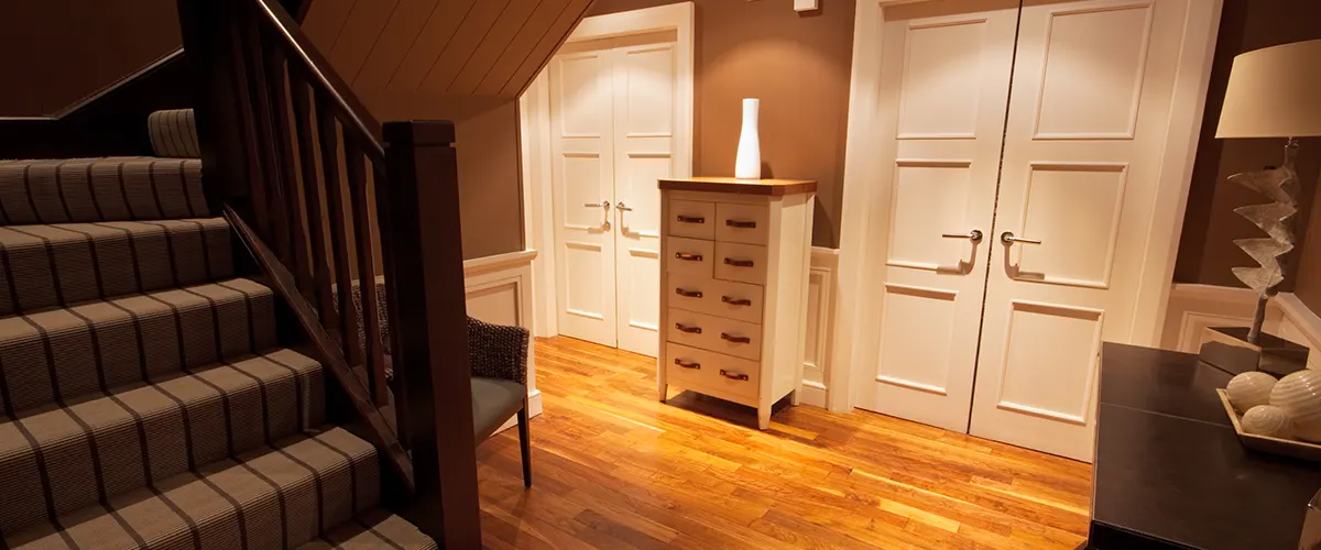 cozy-room-wood-floors