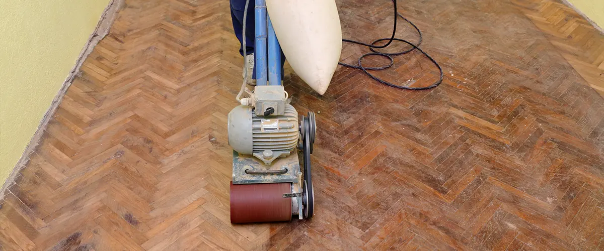 Floor sanding of a wood surface