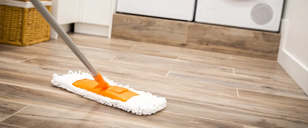 The best way to clean wood floors with a dry microfiber mop
